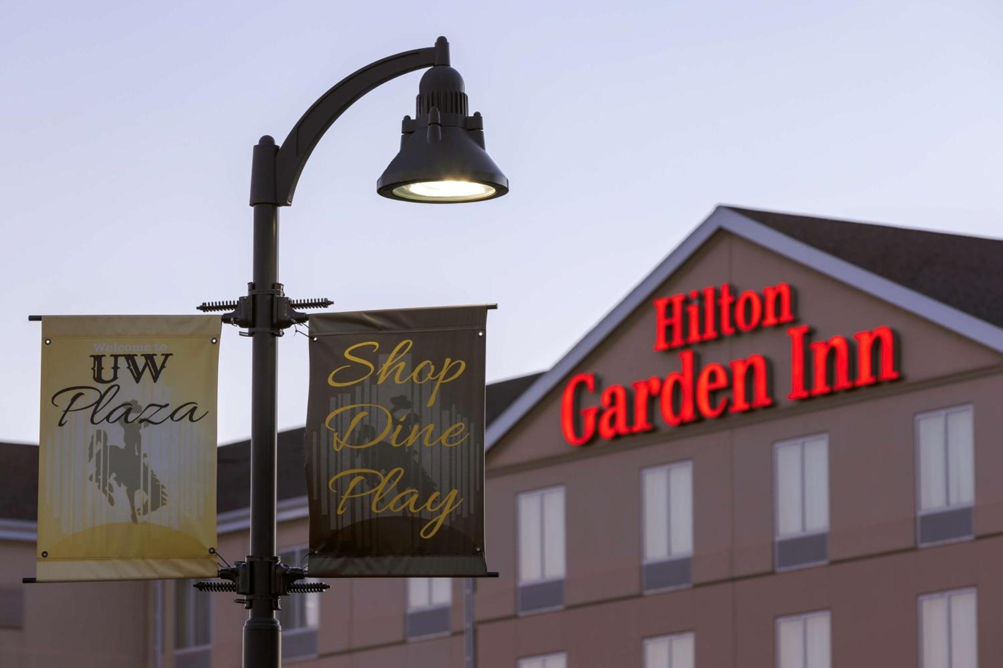 Hilton Garden Inn לאראמי מראה חיצוני תמונה