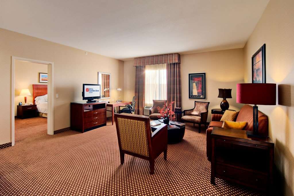 Hilton Garden Inn לאראמי חדר תמונה